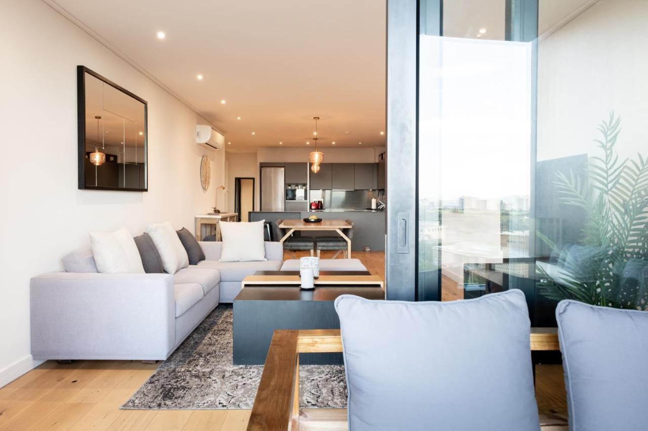 Modern Oasis In Sea Point Cape Town